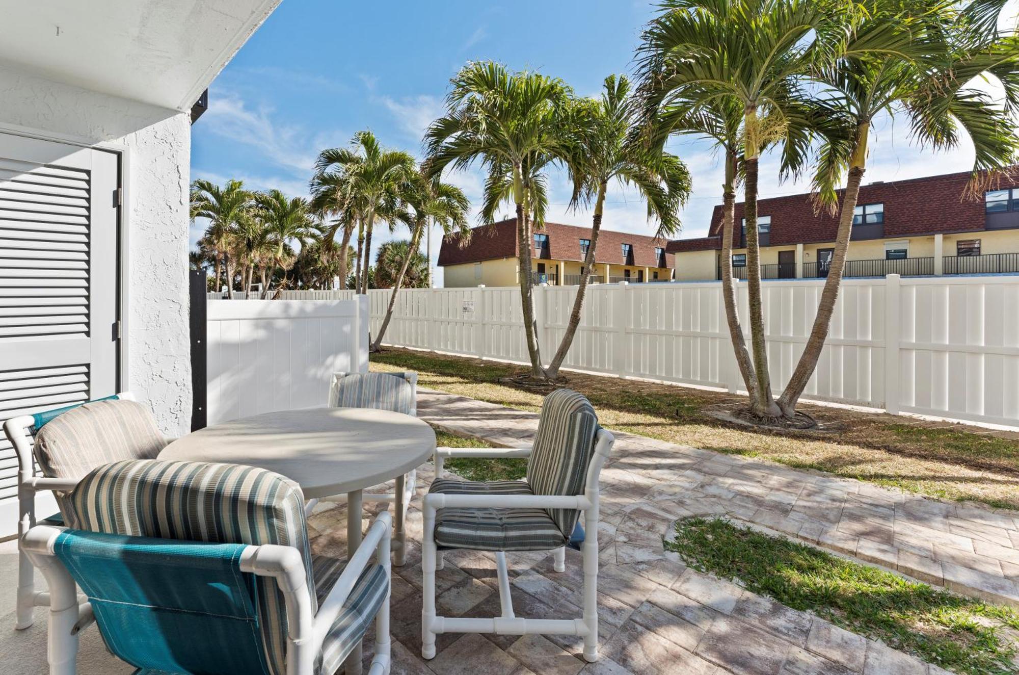 Chateau By The Sea Cocoa Beach Eksteriør bilde
